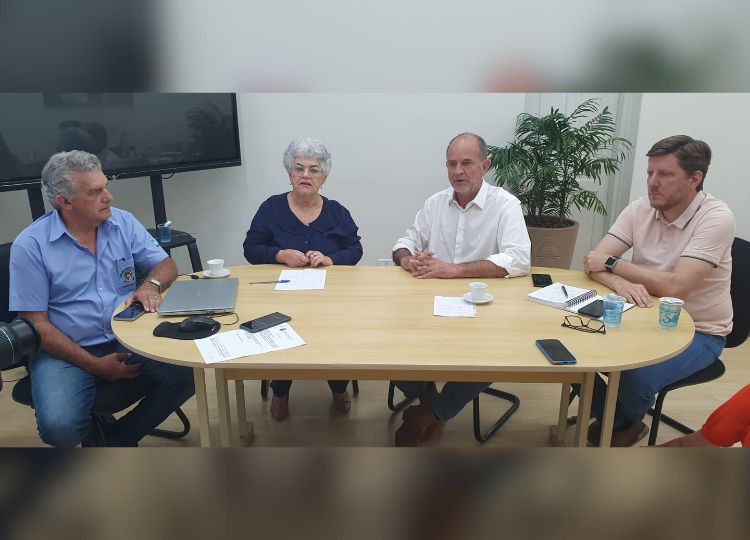 Prefeito e secretária da Educação anunciam medidas de segurança nas escolas municipais