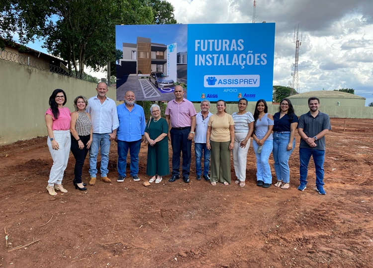 Prefeito participa do lançamento da pedra fundamental da sede própria do AssisPrev