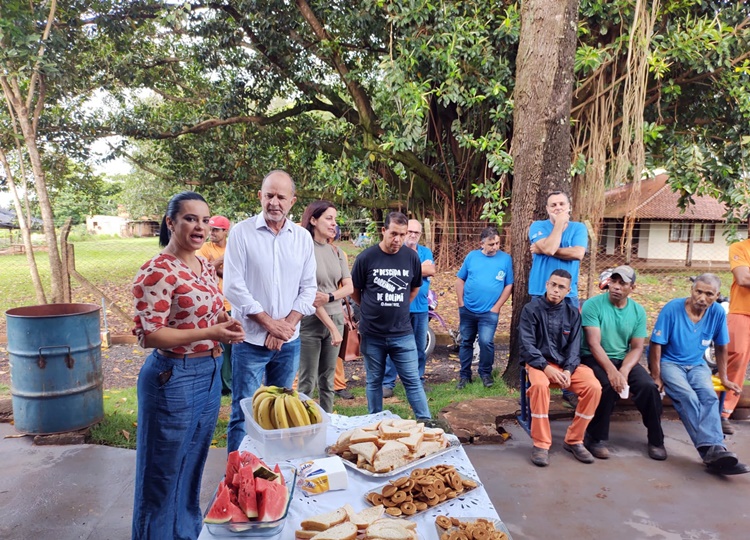 Secretaria de Agricultura e Meio Ambiente oferece café da manhã especial para coletores
