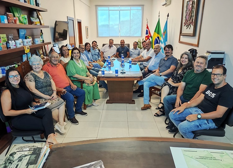 José Fernandes reafirma compromisso com Assis em última reunião com secretários