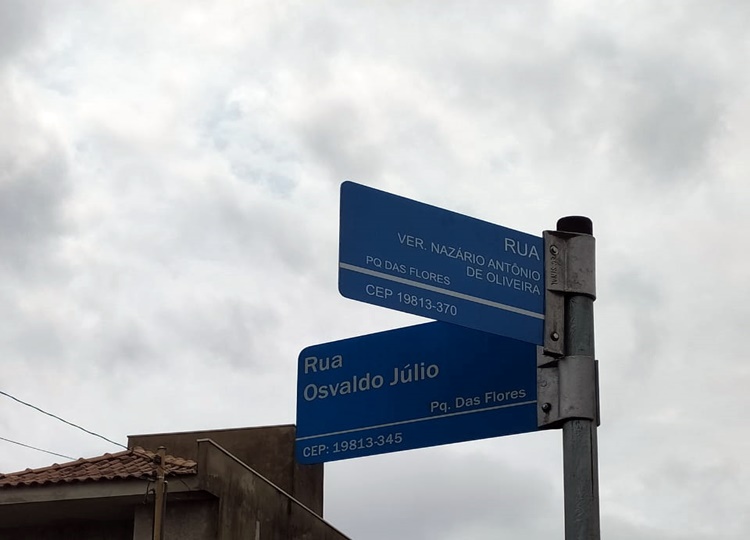 Prefeitura retoma a instalação de placas de identificação das vias públicas após período de pandemia