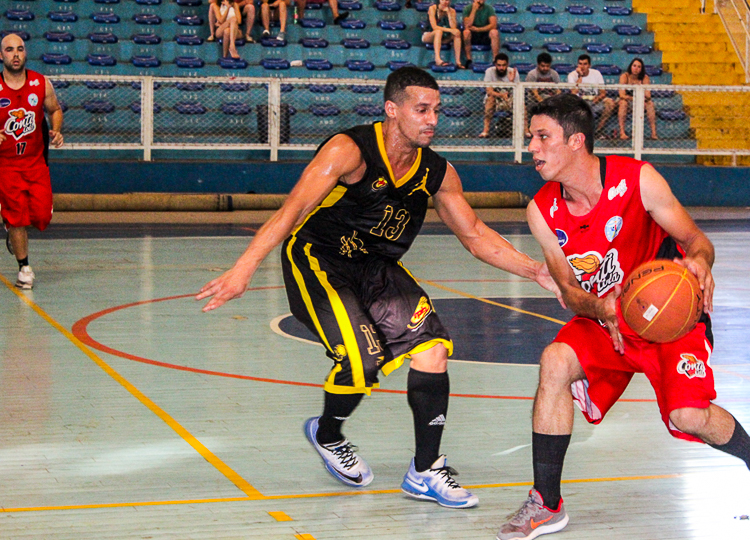 Conti Cola Assis chega às semifinais da Liga de Basquete