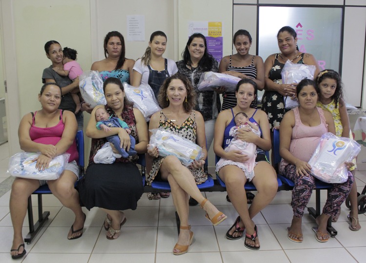 Fundo Social faz 1ª entrega de kits para bebês