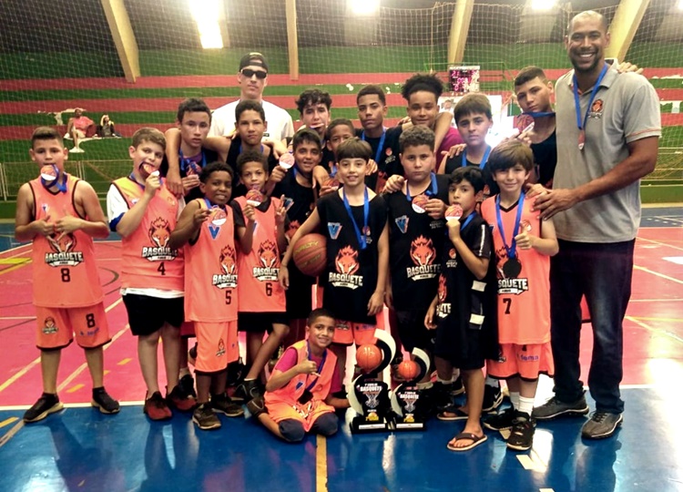 Basquete Assis é campeão do sub-17 e é vice e 3º lugar na categoria sub-12, em Torneio realizado em Palmital