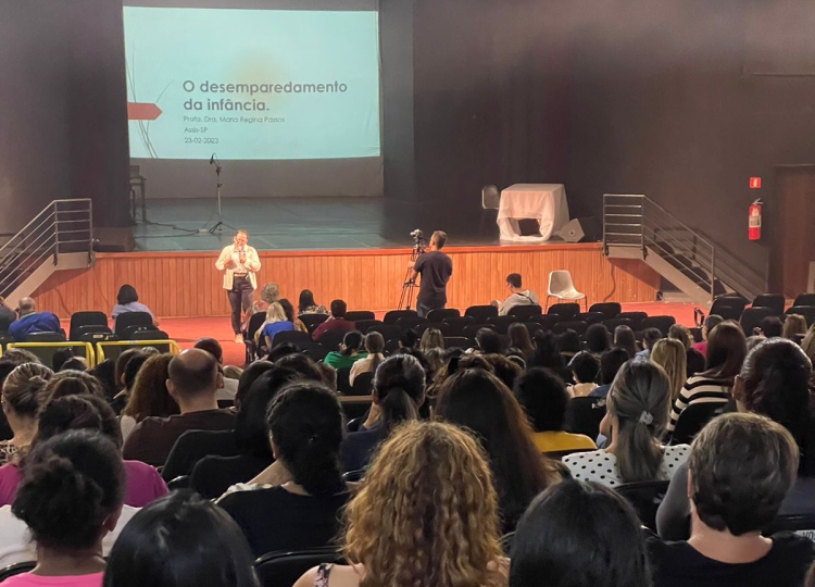 Educação promove formação com o tema: "O Desemparedamento da Infância"