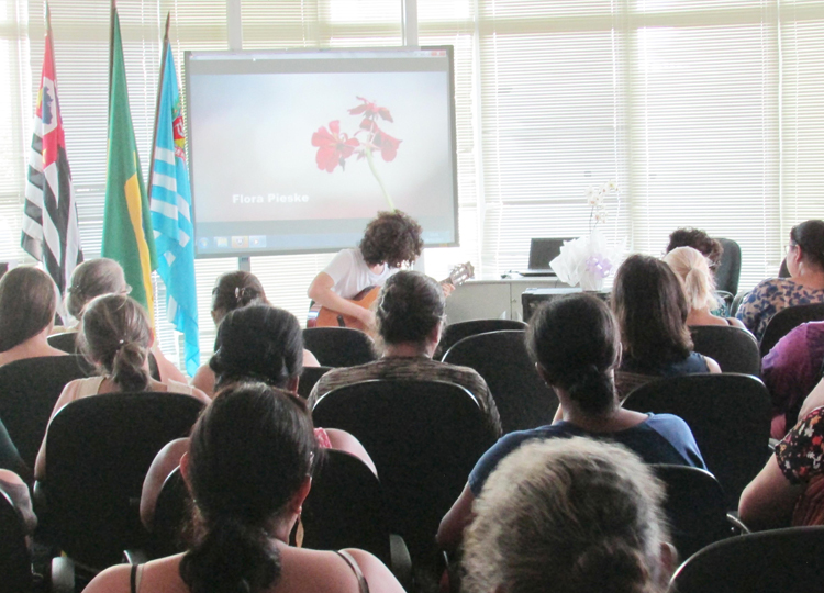 Funcionárias da Educação são homenageadas no “Dia Internacional da Mulher”