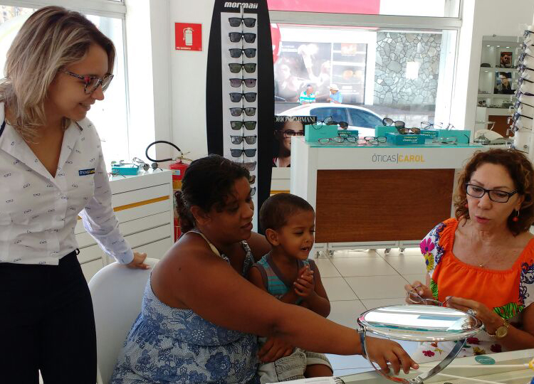 Fundo Social de Solidariedade e Óticas Carol realizam parceria