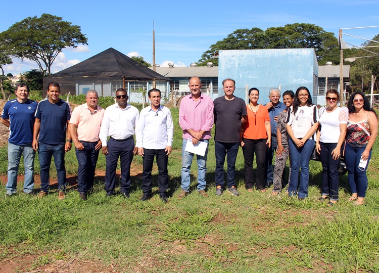 CIDADE EM MOVIMENTO: Assis anuncia a construção do projeto Areninhas