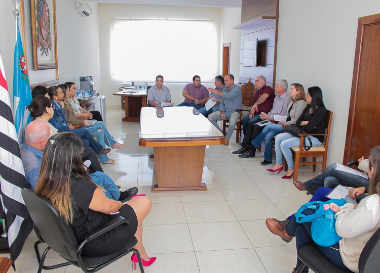 Prefeito garante reajuste para entidades assistenciais