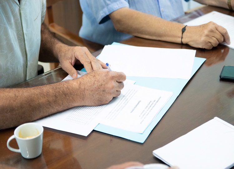 DESENVOLVIMENTO ECONÔMICO EM MOVIMENTO: Empresas aderem ao projeto de implantação do SENAI e Prefeitura oficializa solicitação