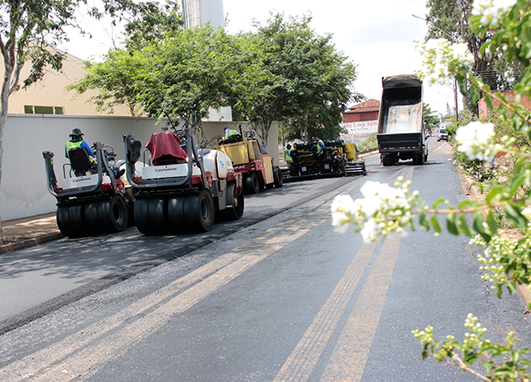 Asfalto para Todos recupera ruas da Vila Ribeiro