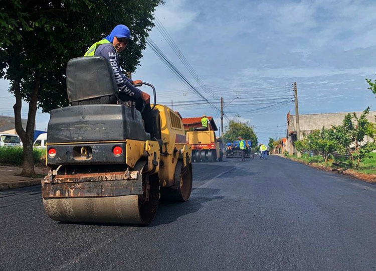 Mais ruas do Parque Universitário são contempladas com o Programa Municipal Asfalto para Todos
