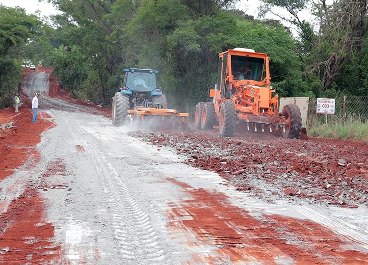 CIDADE EM MOVIMENTO: Prefeito José Fernandes anuncia verba de aproximadamente 12 milhões e meio de reais para pavimentação da Estrada da Água da Fortuna