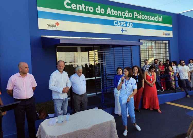 Assis inaugura CAPS AD para usuários de álcool e drogas