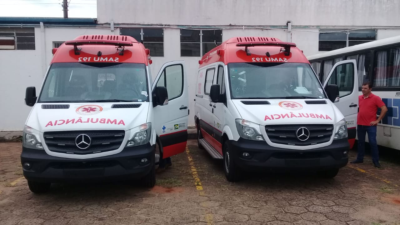 Assis recebe duas novas ambulâncias para SAMU