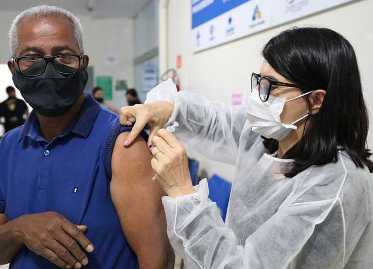 5ª dose contra COVID-19 passa a ser aplicada na UBS Maria Isabel para pessoas de 60 anos ou mais