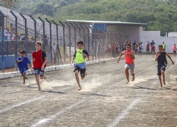 9º Festival de Atletismo reúne 2 mil crianças da Rede Municipal