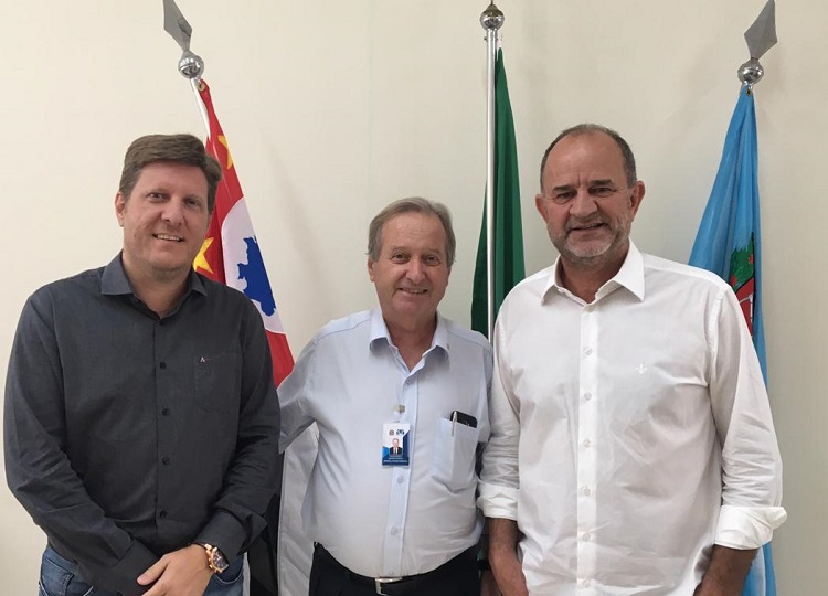Assessor do HC de Marília visita prefeito e secretário da Saúde