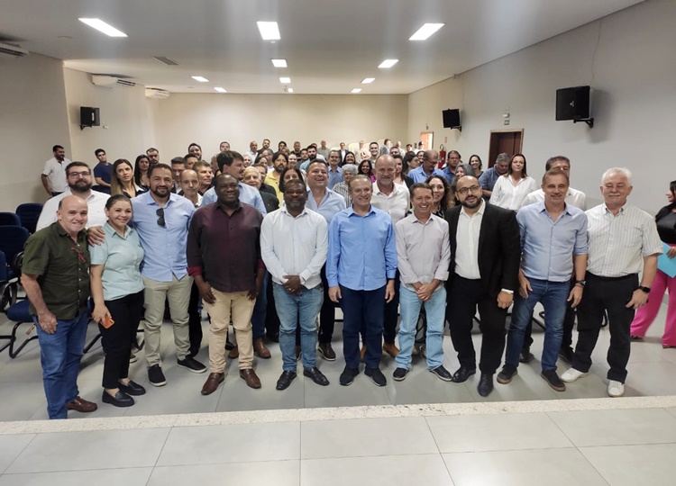 Secretário Estadual de Desenvolvimento Econômico se reúne com empresários e lideranças em Assis