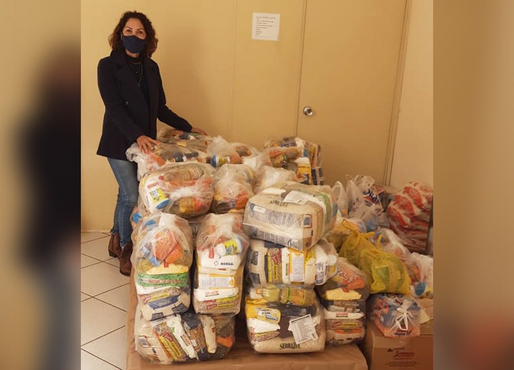 Curso de Medicina da FEMA se mobiliza e 78 cestas de alimentos são entregues ao Fundo Social