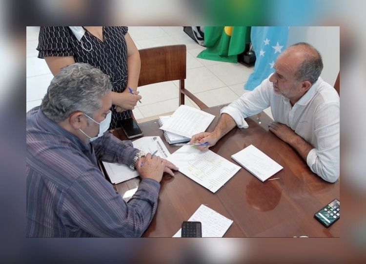 ASSIS EM MOVIMENTO: José Fernandes antecipa e anuncia reposição salarial de 10,74% para servidores municipais