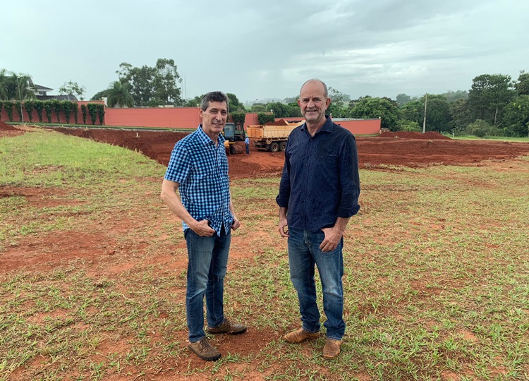 CIDADE EM MOVIMENTO: Prefeito José Fernandes visita obras do Grupo Pão de Açúcar