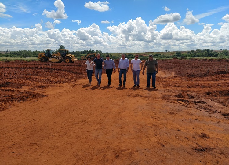 Prefeito visita obras do Residencial Pacaembu Bela Vista