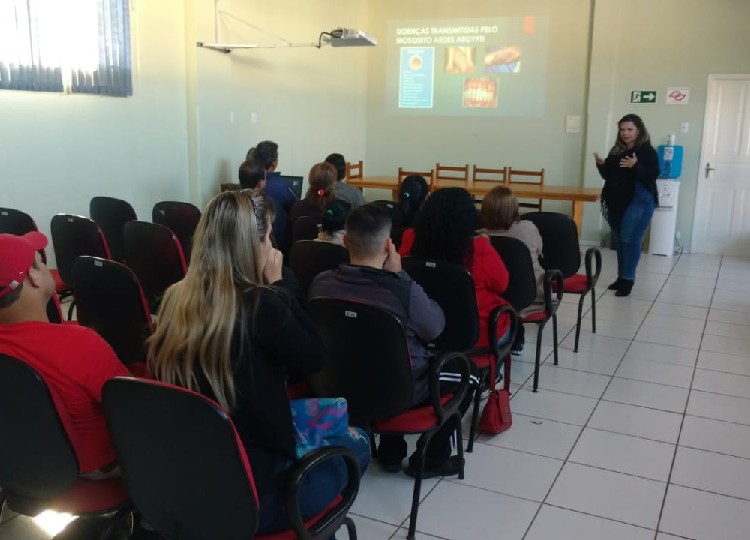 Saúde de Assis estende ações contra a Dengue aos profissionais da Rede particular de Ensino