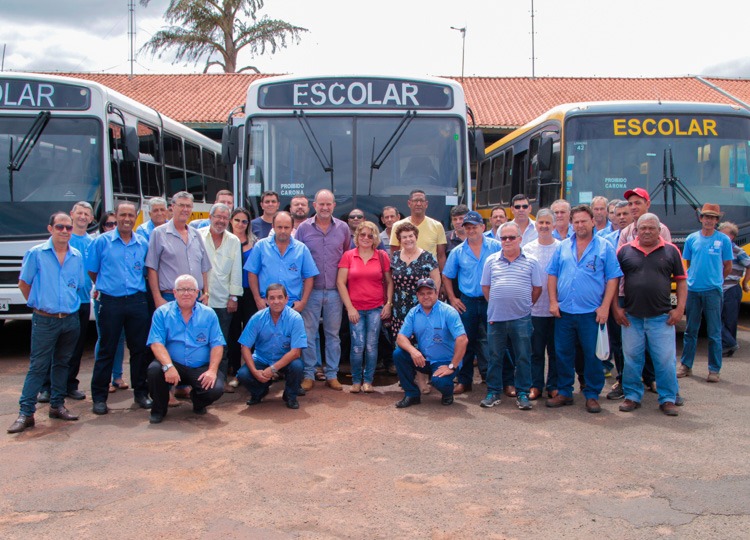 Prefeito agradece motoristas da Educação que fizeram transporte público emergencial em Assis
