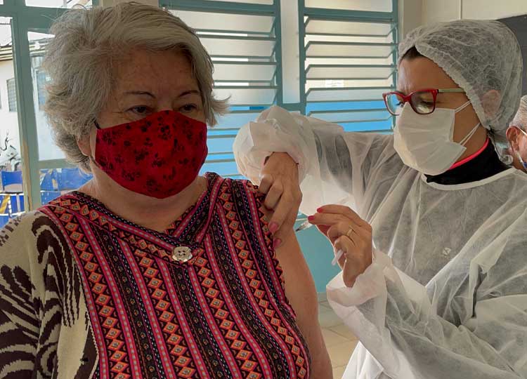 Saúde anuncia alteração nos pontos de vacinação contra COVID-19 a partir desta terça, 16