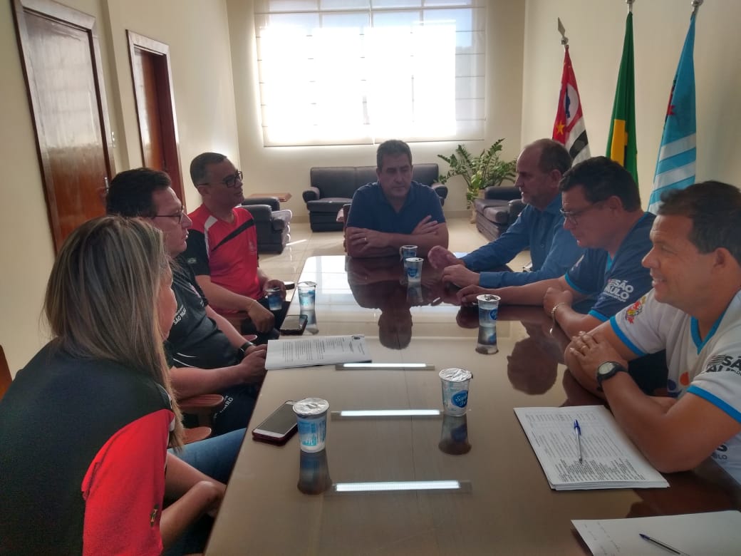 Dirigentes dos Jogos Regionais visitam prefeito José Fernandes e tecem elogios pela estrutura oferecida