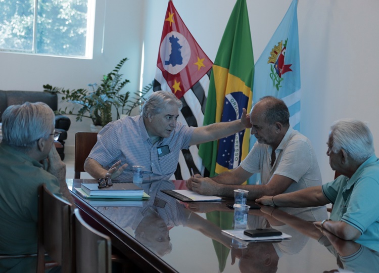 Ézio Spera visita prefeito José Fernandes para discutir ações junto ao Hospital Regional