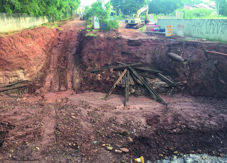 Construção de ponte ecológica na Otto cumpre fases de serviços
