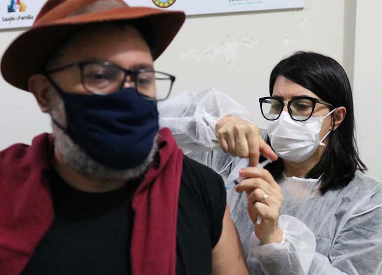 5ª dose contra COVID-19 passa a ser aplicada na UBS Jardim Paraná para pessoas de 60 anos ou mais