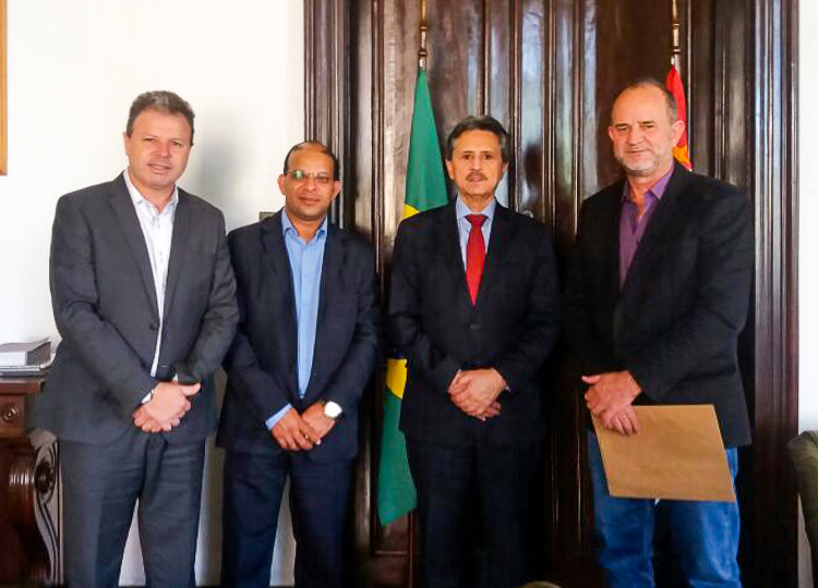 Prefeito assina recursos para revitalizar parque do Jardim Paraná e equipar parque da Água da Porca