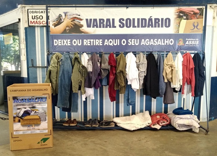Varal Solidário incentiva moradores na doação de roupas