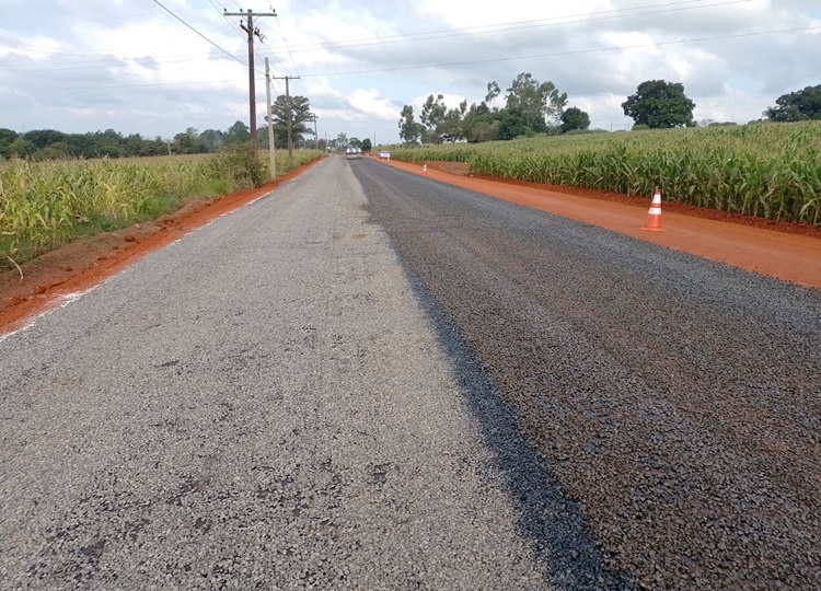 CIDADE EM MOVIMENTO: obras de asfaltamento da estrada rural do Matão são iniciadas