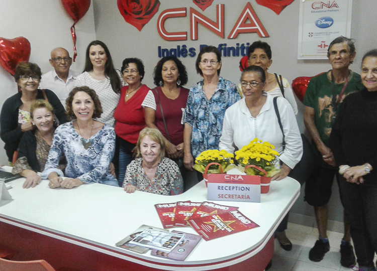 Fundo Social e Escola de Inglês CNA oferecem curso gratuito para idosos