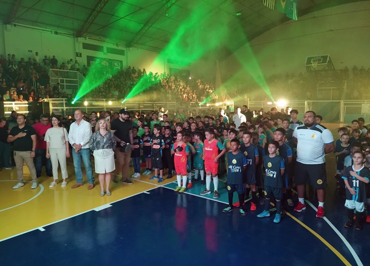 Cerimônia de Abertura da 35ª Copa Assis de Futsal Infantil emociona público