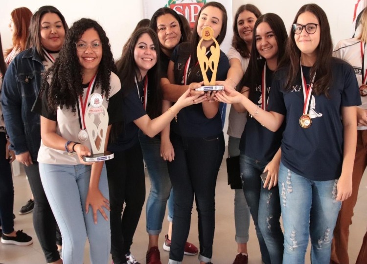 Xadrez feminino de Assis é campeão dos Jogos Regionais