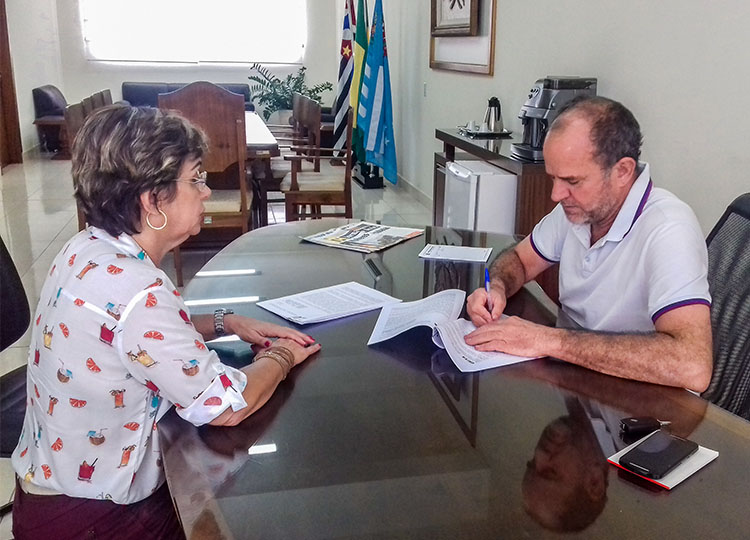 Prefeitura assina convênio de mais de R$ 500 mil para trabalho social