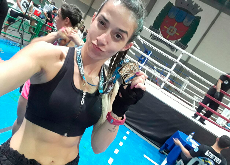 Atleta assisense é tetracampeã Paulista de Kickboxing